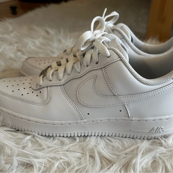Nike Air Force 1 ‘07 Gently Worn - Picture 5 of 15